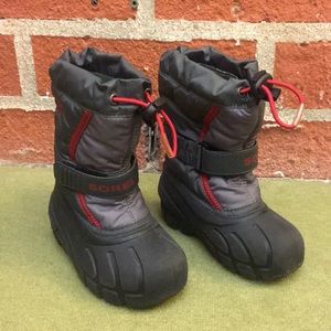 Sorel Kids Snow Boots size 9 Grey Red.